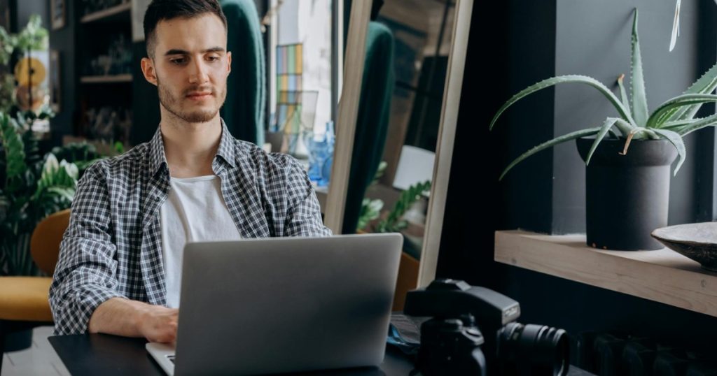 benefícios de usar sites prontos para freelancers